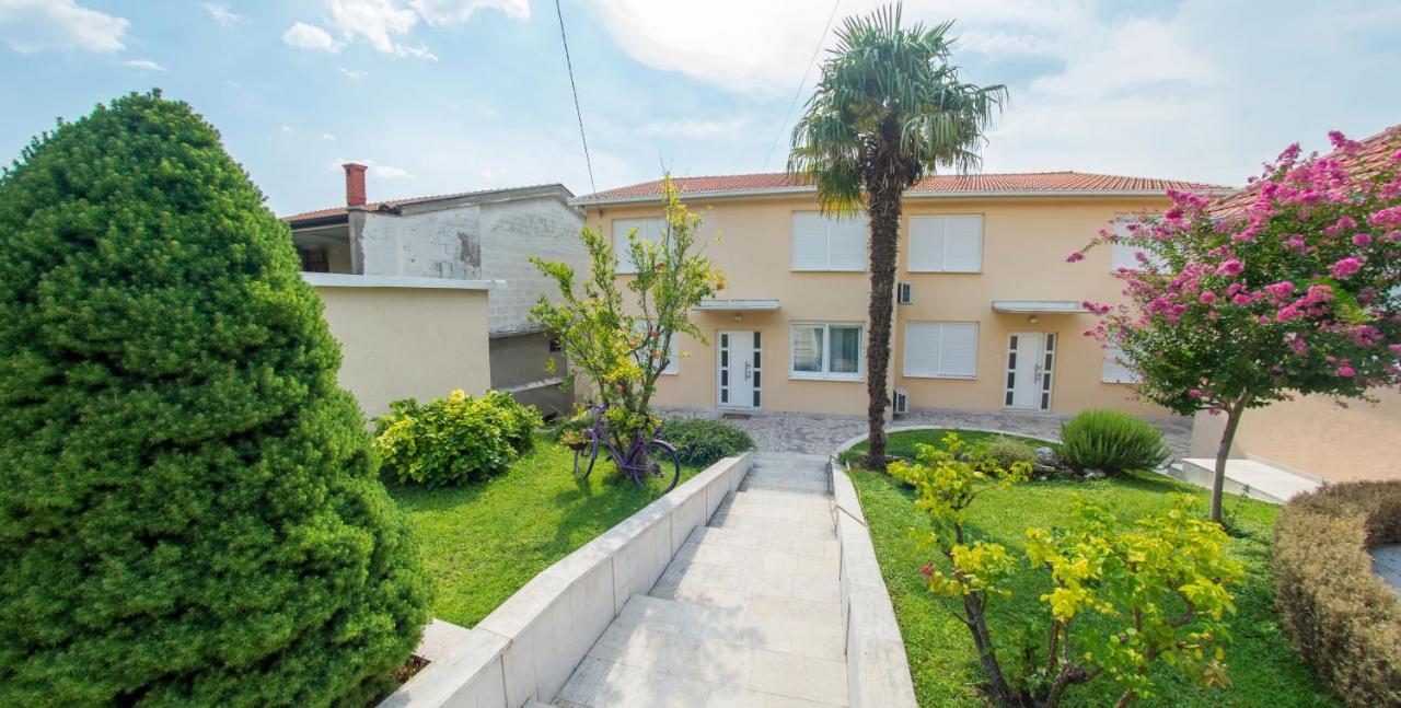 Guest House Agava Mostar Exteriör bild